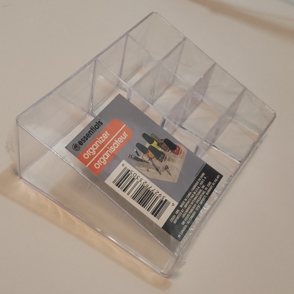 Essentials Other - 🦄 NWT Acrylic Organizers Make-up Organizer 💄